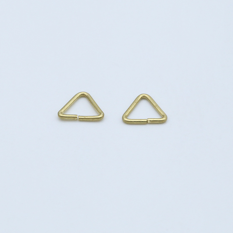 Hebilla triangular en blanco de cobre de 6x6 mm