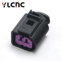 Vente directe d'usine YLCNC 2 broches femelle Automobile Jet d'eau moteur Turbo chargeur prise 1J0973772 DJ7025C-3.5-200-P