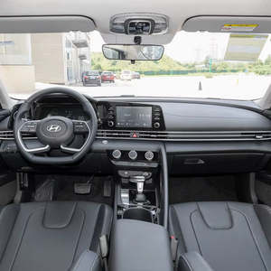 Voiture d'occasion la plus vendue en Chine, berline à essence 1,6-2,0 L, 5 places, édition GLX Elite, cuir, R17, boîte automatique, conduite à gauche, transmission intégrale, Beijing 2023 - Product Image 5