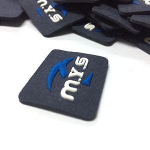 Etiquetas personalizadas en relieve para cuello 3D, etiquetas de silicona para planchar en la ropa, parches de Pvc con su logotipo, marca - Product Image 5