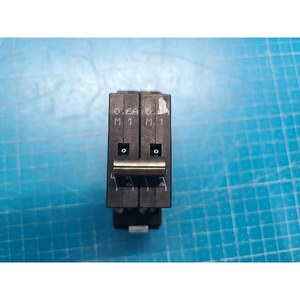 PHOENIX CONTACT TMC 2 M1 120 0.6A ใช้แล้วตามสภาพเดิม อะไหล่อุปกรณ์เซมิคอนดักเตอร์รุ่นเก่า - Product Image 1