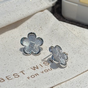 Pendientes Colgantes de Plata de Ley S925 con Diseño de Flor Pequeña, Estilo Medieval Vintage, con Circonita Cepillada, de Lujo Ligero y a la Moda - Product Image 5