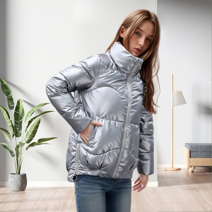 Blouson court matelassé zippé uni ajusté pour femme – Meilleure vente - Product Image 3