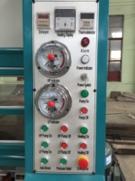 Machine de presse à chaud automatique pour le travail du contreplaqué hydraulique, meilleure qualité