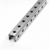 Acier galvanisé formé à froid en forme de C avec trous pour structure de bâtiment