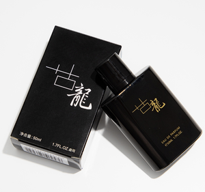 Perfume Masculino <span class=keywords><strong>de</strong></span> Lujo <span class=keywords><strong>de</strong></span> 50 ml al por Mayor: Fragancia <span class=keywords><strong>de</strong></span> Agarwood, Aroma Masculino <span class=keywords><strong>de</strong></span> Larga Duración, Frescura <span class=keywords><strong>de</strong></span> <span class=keywords><strong>Caballero</strong></span>, Notas Oceánicas y Terrestres - Product Image 4