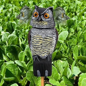 Señuelo de búho de plástico para exteriores, escultura de espantapájaros de aves con cabeza giratoria de 360 grados para Patio y jardín - Product Image 2
