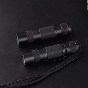 Mini Linterna LED EDC, Funciona con Pilas AA, Clasificación IP65, Aleación de Aluminio, 150 Lúmenes, Multicolor, con Clip - Product Image 5