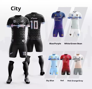 Personalizzato la tua sublimazione t-shirt da calcio Boxy croazia versione giocatore rosso colore bianco retrò maglia da calcio Set - Product Image 3