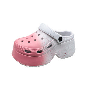 Zuecos Clásicos para Mujer, Antideslizantes, de EVA, para Playa y Jardín, Originales de China, Zapatos <span class=keywords><strong>Crocs</strong></span> Personalizados, Zapatos de Enfermera - Product Image 1