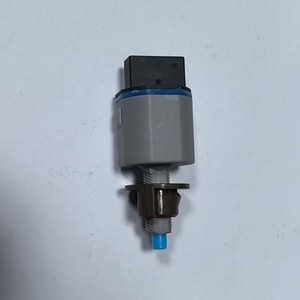 Interruptor de luz de freno Toyota 84340-09200 para reemplazo y reparación de interruptores automotrices - Product Image 3