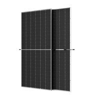 Panneau solaire monocristallin N-Type I- bifacial demi-cellule double verre cadre argenté 590W-620W IP68 J-Box 23% de rendement 110 cellules