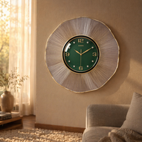 Horloge murale suspendue en métal à quartz squelette doré traditionnelle de luxe pour la décoration de salon