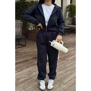 Conjunto de Traje Azul Marino para Mujer con Detalle de Cierre, Pantalones Elegantes con Cierre Único - Product Image 4