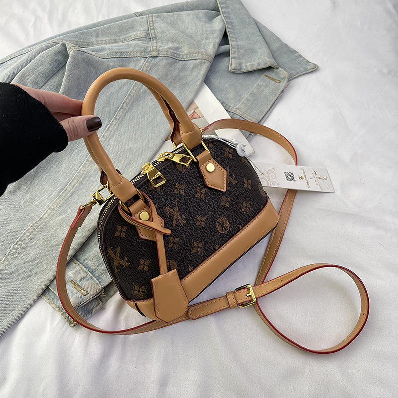 สีกากี ขนาดเล็ก