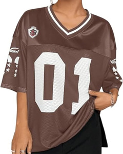 Op maat gemaakte oversized jersey shirts voor dames, V-hals T-shirt met gestreepte nummerprint, casual Y2K streetwear top - Product Image 1