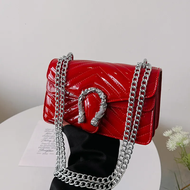 새로운 하이 퀄리티 숙녀 가죽 어깨 지갑 고급 디자이너 밝은 표면 여성 핸드백 유명 브랜드 가방