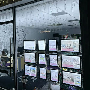 Boîte à lumière en acrylique pour vitrine de bureau, cadre rétroéclairé suspendu pour l'<span class=keywords><strong>immobilier</strong></span>, support d'<span class=keywords><strong>affiche</strong></span> éclairé en acrylique - Product Image 1