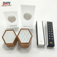 Ensemble de présentoirs personnalisés en cuir PU noir et blanc pour bijoux de piercing avec support en acrylique, présentoir pour boucles d'oreilles en silicone et présentoir hexagonal en chêne