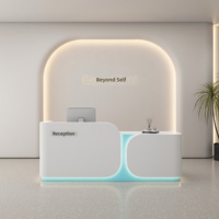 Bureau d'accueil multifonctionnel en cuir moderne et minimaliste pour salon de beauté, magasin de vêtements, bar, studio de danse et réception d'entreprise