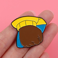 Broche en émail mignonne en forme de poing, épinglette de dessin animé, badges pour sacs à dos et vêtements, bijoux amusants, cadeaux pour amis