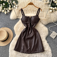 Robe courte moulante en similicuir pour femme, bretelles spaghetti, col en V, style corset, tenue de soirée pour l'automne et l'hiver