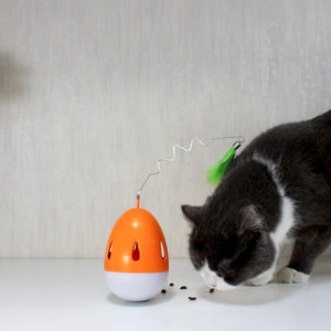 <b>Cat</b> <b>Toy</b> Ball Orange Color Feather Teaser Boredom Buster <b>Interactive</b> Pet Plaything - Product Image 2