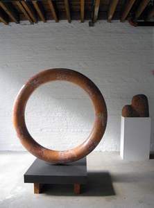 Scultura in Marmo 'Sun at Noon' Statua in Pietra Rossa Tramonto - Product Image 5