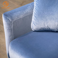 Fauteuil de détente de luxe personnalisé avec base dorée, fauteuil en velours bleu pour salon, fauteuil lounge