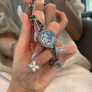 Reloj de Pulsera para Mujer CILOA, Esfera con Diseño de Trébol, Brazalete de Acero Inoxidable, Estilo Redondo con Perla y Madreperla - Product Image 3