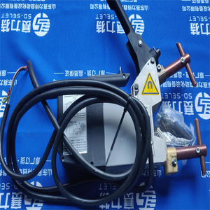 Pistola de Soldadura por Puntos Tecna 7900 7902 7903 de Alta Frecuencia 40 Kva 230V Fabricada en Italia Tipo Presión - Product Image 1