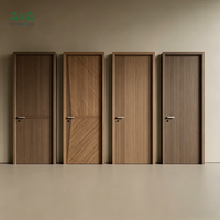 Porte de chambre moderne rétro personnalisée en noyer, porte battante acoustique en bois massif avec vitrage cintrée pour projet de villa