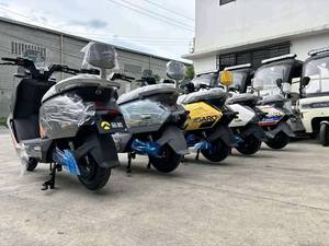 Scooter Eléctrico de Alta Gama con Batería de Plomo-Ácido de 72v 38ah y Ruedas de Aluminio para Adultos, Nuevo Estilo, 80km/h, con Frenos de Disco - Product Image 4