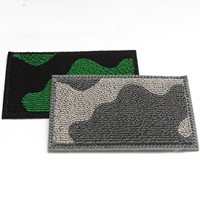Vêtements cousus personnalisables patchs de transfert de chaleur PU coeur fleur en forme de logo de veste universitaire pour décorations de chapeau de moto
