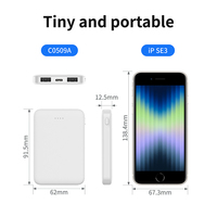 C0509A Chargeur portable ultra-mince de taille carte 5000 mAh, Power Bank, prix de gros usine, impression de logo OEM