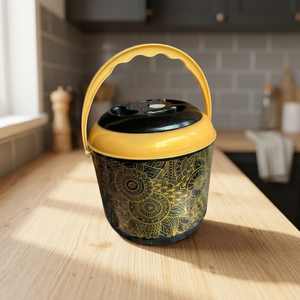 Carafe à eau Anax noire et jaune en PP de 5 litres avec poignée, certifiée CE, motif gaufré, accessoire de vaisselle pour la maison et les fêtes - Product Image 3