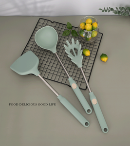 Ensemble d'ustensiles de cuisine en silicone avec spatule et cuillère en acier inoxydable de qualité alimentaire, résistant à la chaleur, et support de rangement suspendu - Product Image 5