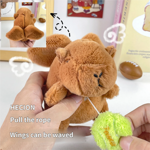 HECION Portachiavi Peluche Capibara con Ali Svolazzanti, Corda Retrattile, Giocattolo, Ciondolo per Borsa, Regalo Adorabile per Bambini - Product Image 2