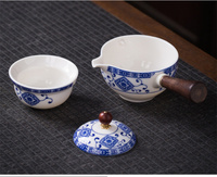 Portable fleur exquis chinois Gongfu Kung Fu service à thé théière en céramique avec manche en bois poignée latérale Pot tasse thé livraison directe