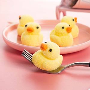 Dibujos animados lindo amarillo forma de pato de la suerte gelatina suave caramelo de goma al por mayor en bolsas Halal certificado dulces de malvavisco para niños - Product Image 2