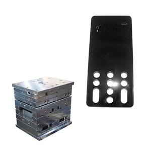 Moule d'injection de précision pour étui de chargement d'écouteurs sans fil avec design personnalisé - Product Image 1