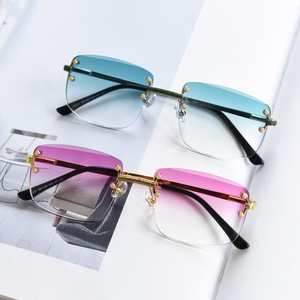 Haute qualité nouvelle lentille de couleur sans cadre lunettes de soleil carrées en gros dégradé hommes femmes Ins personnalité printemps charnière lunettes de soleil - Product Image 3