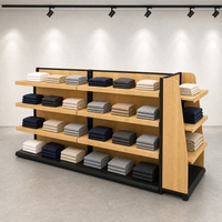 Étagère de présentation gondole double face en MDF bois clair, 4 niveaux, étagères arrière, étagère latérale, base noire, usage commercial