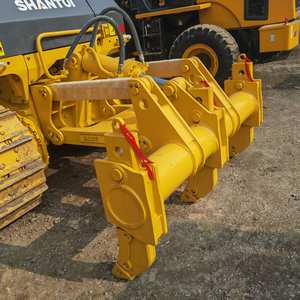 Bulldozer Shantui SD16 usado a la venta en China, equipado con un dispositivo de aflojamiento de suelo de tres dientes. Shantui SD16 SD16L - Product Image 5