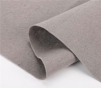 Rouleau de tissu non tissé en feutre de fibres de polyester PET 100% de haute qualité, résistant à l'abrasion, uni, pour sacs de mariage et d'exposition