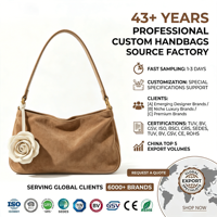 Luxuriöse Karamell-Wildleder Slouchy Hobo Tasche Damen Kamelie-Blumen Halbmond-Schultertasche Individuelles Logo OEM ODM Fabrik Großhandel 2026