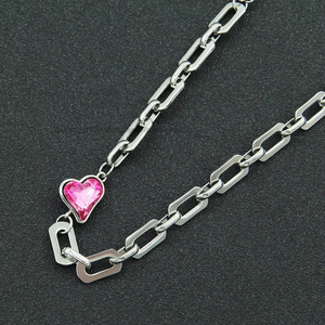 Collar de cadena cubana de doble capa con perlas y diamantes de imitación, cadena de cuello de acero de titanio neutra, dulce y moderna. Tanjing - Product Image 4