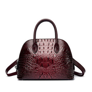 Sac à main de haute qualité en PU durable avec motif géométrique, décoration à rivets, bandoulière et fonction antivol pour usage quotidien - Product Image 6