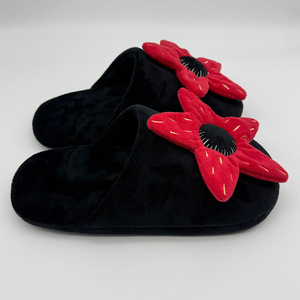 Nuevo Peluche de Invierno de la Historia Extraña, Muñeco de Peluche de Flor Comedora de Hombres, Terciopelo Súper Suave y Cálido, Venta al por Mayor - Product Image 3