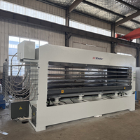 Presse à chaud hydraulique automatique pour le travail du bois, le contreplaqué, le mélaminé, le PVC, les panneaux isolants et les feuilles de plastique